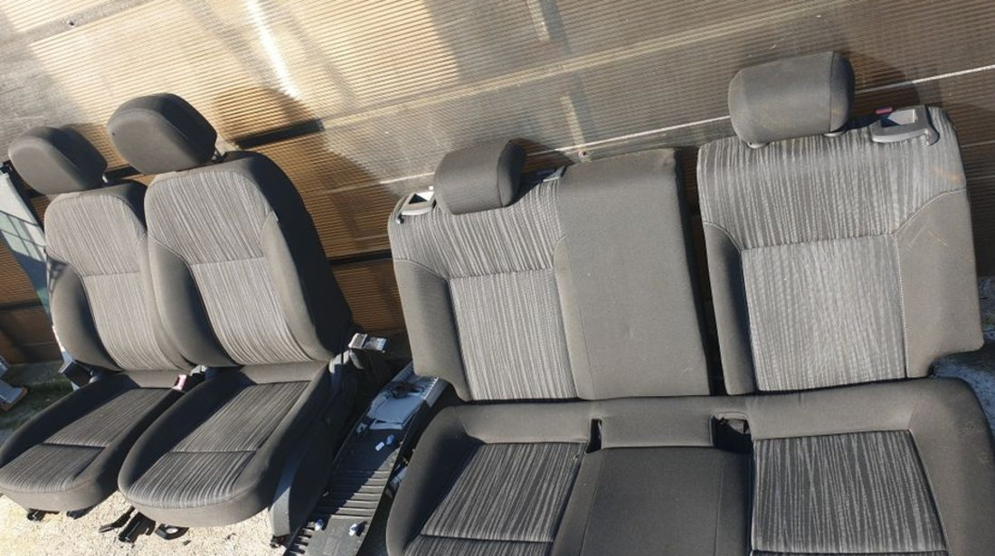 Scaune scaun fata banchete Opel Astra J hatchback