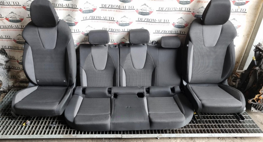 Scaune textil cu incalzire fata + bancheta Skoda Octavia IV Sedan