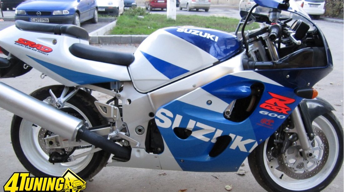 /schimb cu auto Suzuki GSXR 600 SRAD