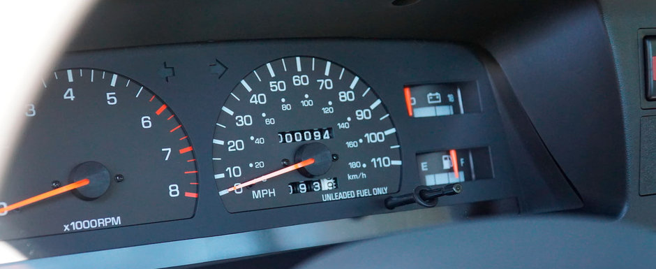 Scoasa din capsula timpului si pusa la vanzare pe internet: Toyota din '93 cu ~150 de kilometri la bord Scoasa din capsula timpului si pusa la vanzare pe internet: Toyota din '93 cu ~150 de kilometri la bord