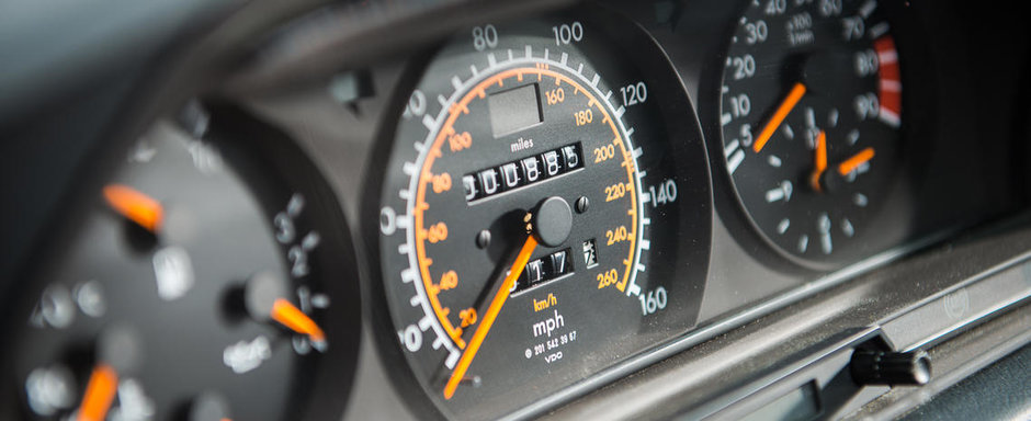 Scoate banii de la saltea si intra in cursa pentru un fabulos Mercedes 190 EVO II Scoate banii de la saltea si intra in cursa pentru un fabulos Mercedes 190 EVO II