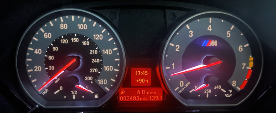 Scos din capsula timpului si pus la vanzare pe internet: BMW-ul 1M cu 3.996 de kilometri la bord Scos din capsula timpului si pus la vanzare pe internet: BMW-ul 1M cu 3.996 de kilometri la bord