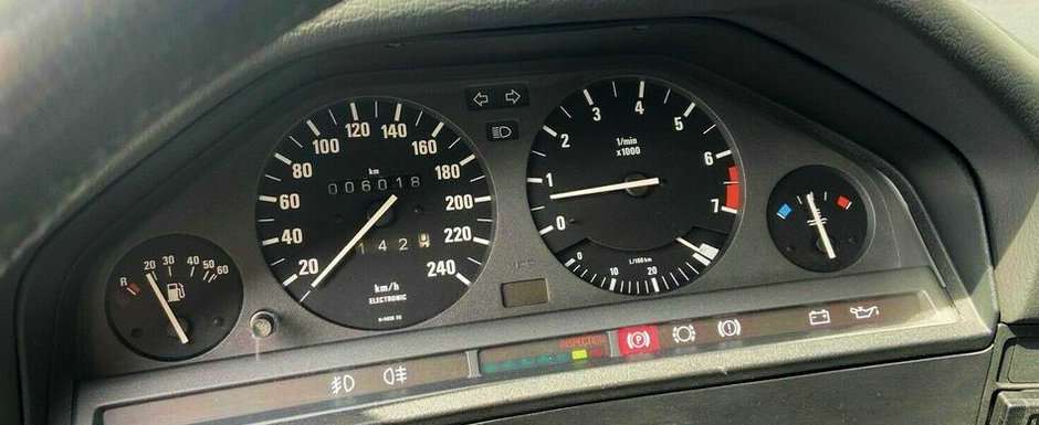Scos din capsula timpului si pus la vanzare pe internet: BMW-ul Seria 3 cu 6.018 kilometri la bord Scos din capsula timpului si pus la vanzare pe internet: BMW-ul Seria 3 cu 6.018 kilometri la bord