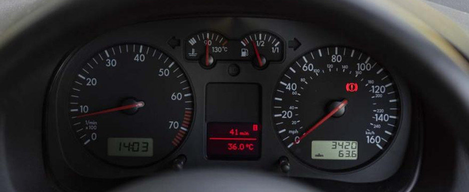 Scos din capsula timpului si pus la vanzare pe internet: Volkswagen-ul Golf GTI cu 5.503 kilometri la bord Scos din capsula timpului si pus la vanzare pe internet: Volkswagen-ul Golf GTI cu 5.503 kilometri la bord