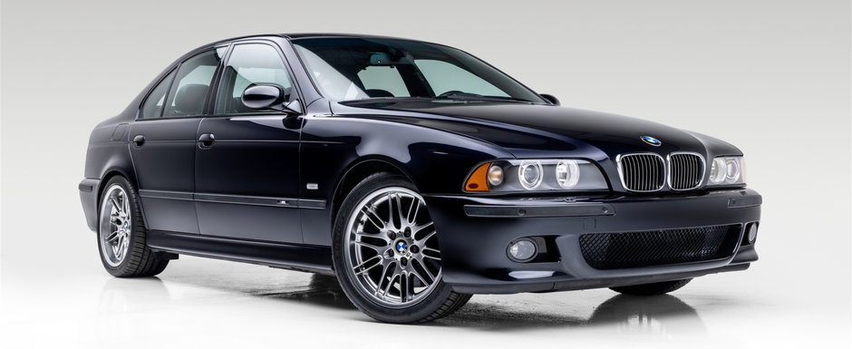 Scos din capsula timpului si pus la vanzare pe internet: BMW-ul M5 cu 6.352 de kilometri la bord Scos din capsula timpului si pus la vanzare pe internet: BMW-ul M5 cu 6.352 de kilometri la bord
