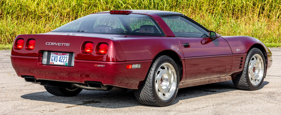 Scos din capsula timpului si pus la vanzare pe internet: Corvette-ul ZR-1 cu 2.129 de kilometri la bord Scos din capsula timpului si pus la vanzare pe internet: Corvette-ul ZR-1 cu 2.129 de kilometri la bord