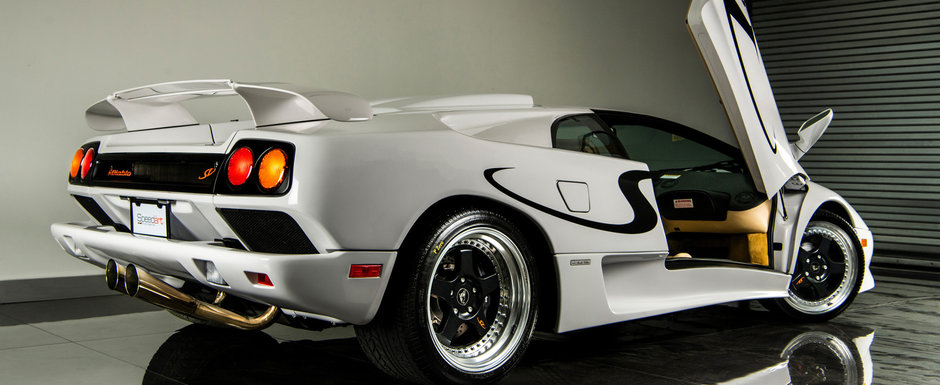 Scos din capsula timpului si pus la vanzare pe internet: Lamborghini-ul Diablo SV cu 5.258 de kilometri la bord Scos din capsula timpului si pus la vanzare pe internet: Lamborghini-ul Diablo SV cu 5.258 de kilometri la bord