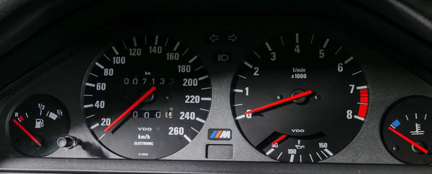 Scos din capsula timpului si pus la vanzare pe internet: BMW-ul M3 cu 7.133 de kilometri la bord
