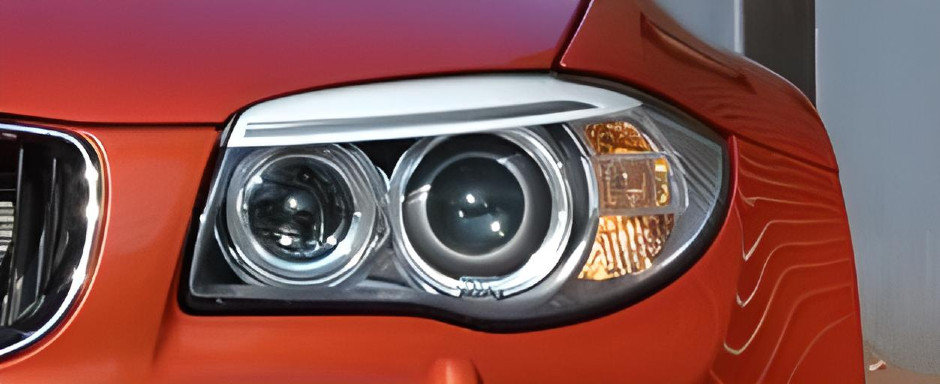 Scos din capsula timpului si pus la vanzare pe internet: BMW-ul 1M cu 1.318 de kilometri la bord Scos din capsula timpului si pus la vanzare pe internet: BMW-ul 1M cu 1.318 de kilometri la bord
