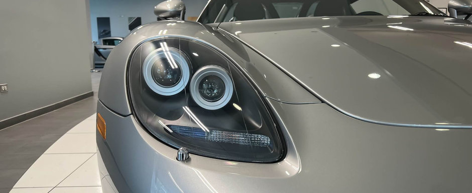 Scos din capsula timpului si pus la vanzare pe internet: Porsche-le Carrera GT cu 550 de kilometri la bord Scos din capsula timpului si pus la vanzare pe internet: Porsche-le Carrera GT cu 550 de kilometri la bord