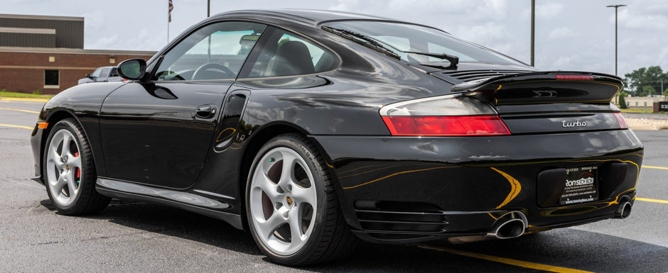 Scos din capsula timpului si pus la vanzare pe internet: Porsche-le 911 Turbo cu 6.871 de kilometri la bord Scos din capsula timpului si pus la vanzare pe internet: Porsche-le 911 Turbo cu 6.871 de kilometri la bord