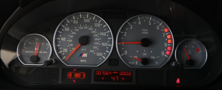 Scos din capsula timpului si pus la vanzare pe internet: BMW-ul M3 cu 12.173 de kilometri la bord Scos din capsula timpului si pus la vanzare pe internet: BMW-ul M3 cu 12.173 de kilometri la bord