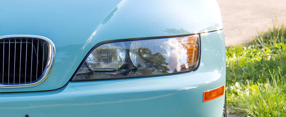 Scos din capsula timpului si pus la vanzare pe internet: BMW-ul Z3 cu 5.502 kilometri la bord Scos din capsula timpului si pus la vanzare pe internet: BMW-ul Z3 cu 5.502 kilometri la bord