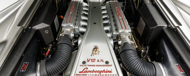 Scos din capsula timpului si pus la vanzare pe internet: Lamborghini-ul Diablo VT Roadster cu 4.964 de kilometri la bord