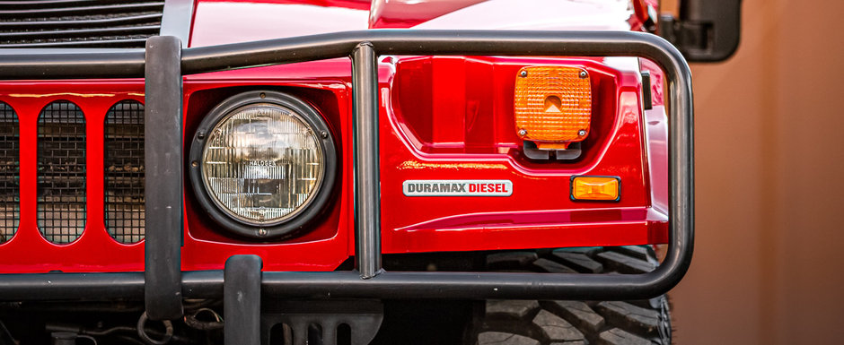 Scos din capsula timpului si pus la vanzare pe internet: Hummer-ul H1 cu 5.897 de kilometri la bord Scos din capsula timpului si pus la vanzare pe internet: Hummer-ul H1 cu 5.897 de kilometri la bord