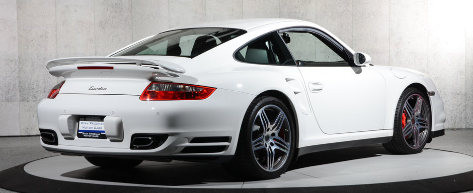 Scos din capsula timpului si pus la vanzare pe internet: Porsche-le 911 Turbo cu 1.826 de kilometri la bord Scos din capsula timpului si pus la vanzare pe internet: Porsche-le 911 Turbo cu 1.826 de kilometri la bord