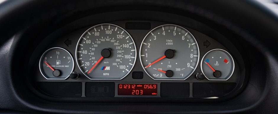 Scos din capsula timpului si pus la vanzare pe internet: BMW-ul M3 cu 19.814 kilometri la bord