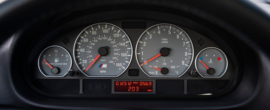 Scos din capsula timpului si pus la vanzare pe internet: BMW-ul M3 cu 19.814 kilometri la bord Scos din capsula timpului si pus la vanzare pe internet: BMW-ul M3 cu 19.814 kilometri la bord