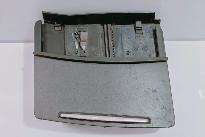 Scrumiera 4F1857951A Audi A6 4F/C6 [2004 - 2008]