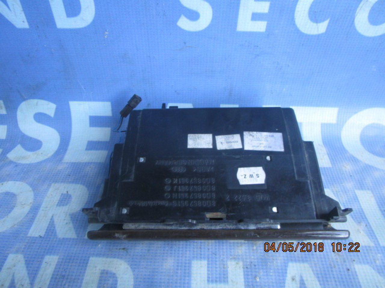 Scrumiera Audi A4 ; 8D0857951
