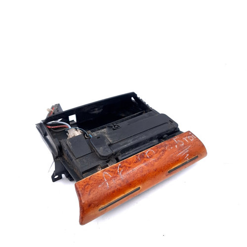 Scrumiera Audi A6 (4B, C5) 1997 - 2005 4B0857951F, 4B0 857 951 F, 4B0857951G, 4B0 857 951 G
