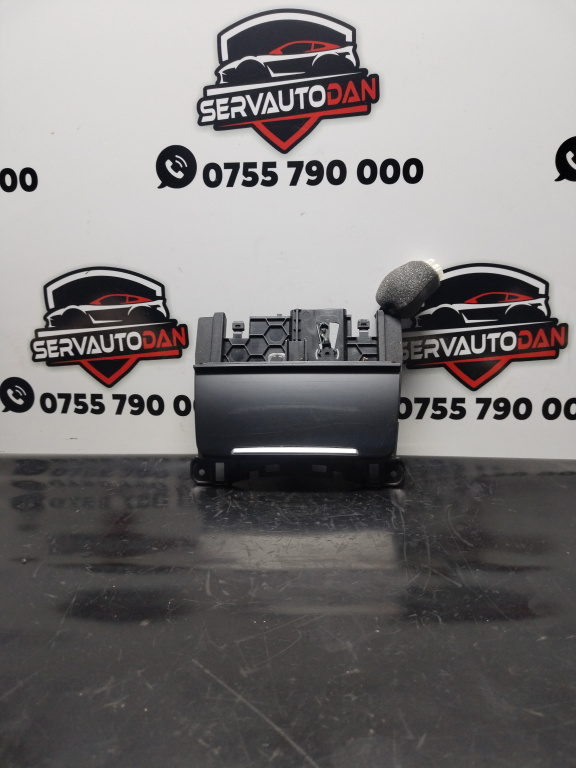 Scrumiera Audi Q5 (2008-2012) [8R] 2.0 Motorina 2012, 8K0857951
