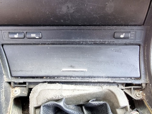 Scrumiera Bmw 3 (E46) [Fabr 1998-2005] 2.0 M47D 110 KW / 150 CP