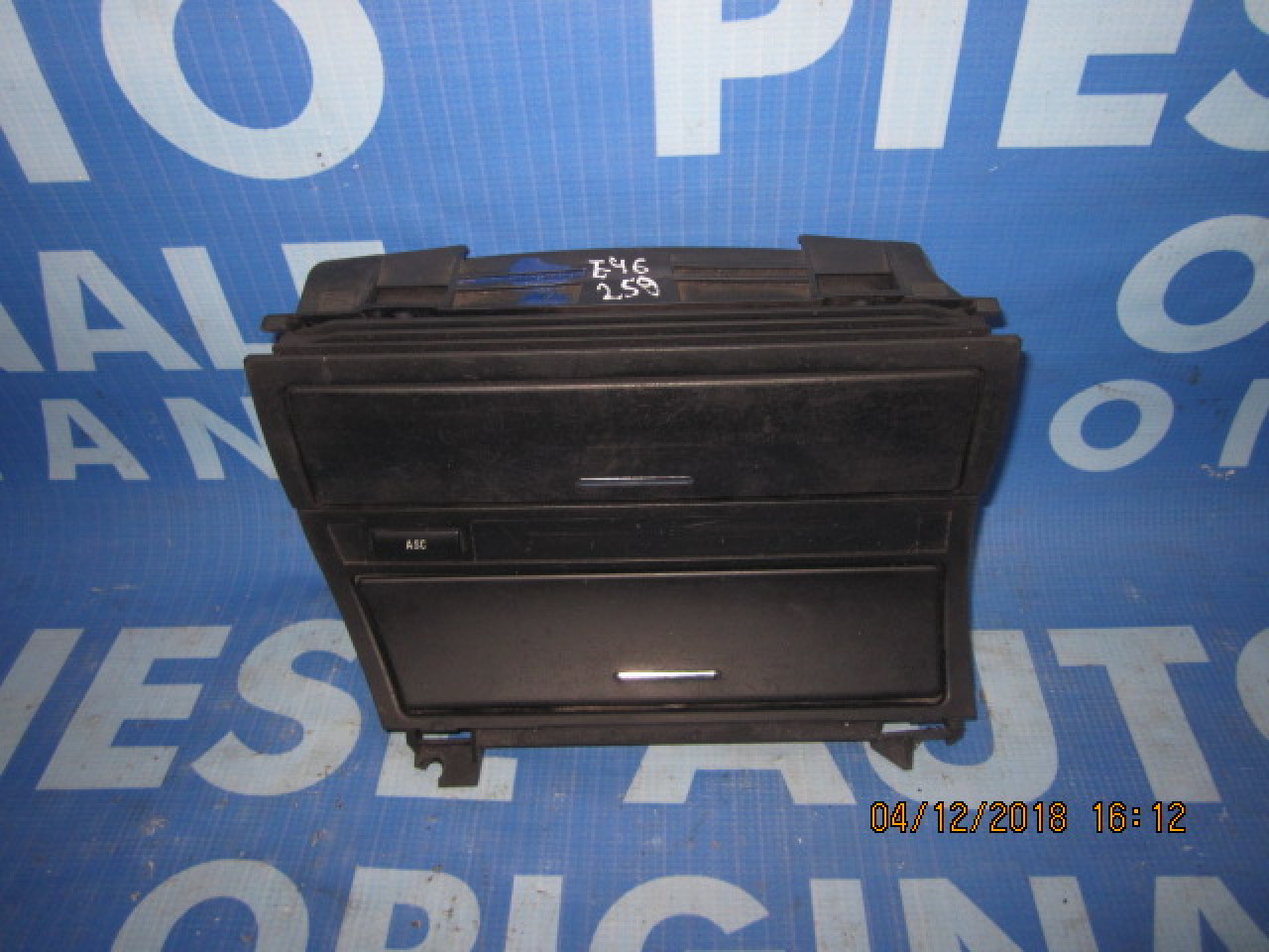 Scrumiera BMW E46; 8205377
