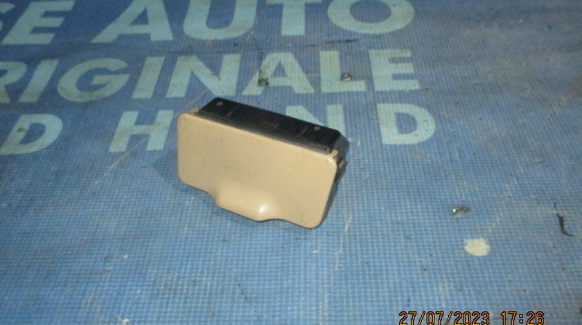 Scrumiera BMW E53 2002; 8249090 (spate)