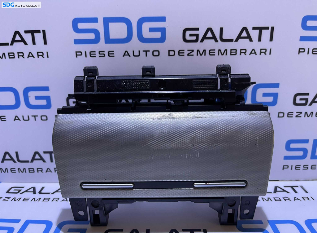 Scrumiera Bord Consola Centrala Audi A4 B7 2005 - 2008 Cod 8E0857951F