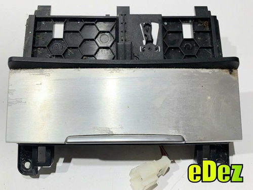 Scrumiera bord Volkswagen Touareg facelift (2006-2010) 4L0857951