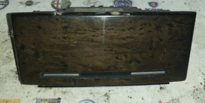 Scrumiera capac mahon Audi A8 4E motor 3.0tdi ASB Dezmembrez Dezmembrari