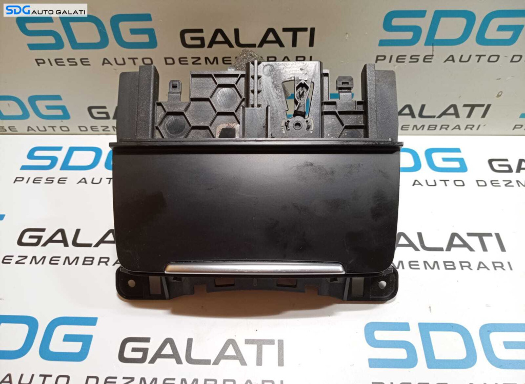 Scrumiera cu Bricheta Bord Audi Q5 2009 - 2017 Cod 8K0857951 8K0857965 [M6487]