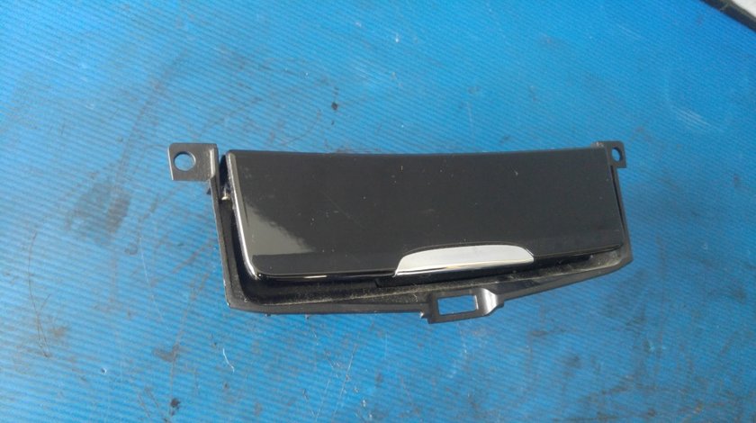 Scrumiera cu bricheta ford mondeo mk4 break 2009 8s71a04788dc37ae 8m21-u04788