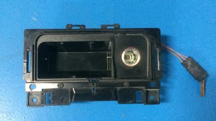 Scrumiera cu priza Audi A3 8P an 2003 - 2012