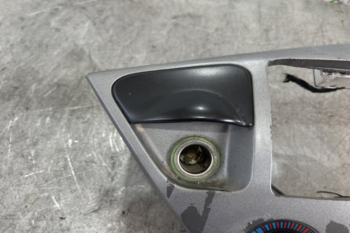 Scrumiera fata 2M5XA04810AAW / 2M5X A04810 AAW Ford Focus [1998 - 2004] Hatchback 3-usi 1.6 MT (101 ...