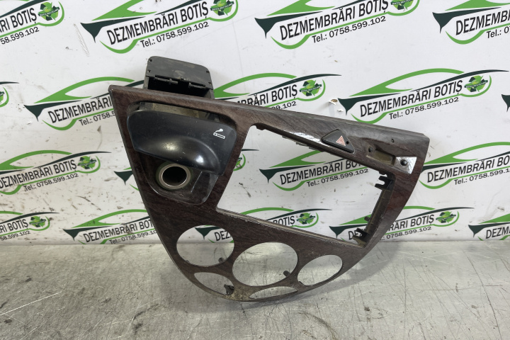 Scrumiera fata 98ABA046A04 / 98AB-A046A04 Ford Focus [1998 - 2004] Hatchback 3-usi 1.6 MT (98 hp)