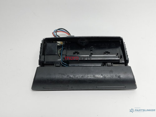 Scrumiera fata Audi A6 4B2 (C5) Berlina 2002 1.9 TDI OEM 4B0857951AL