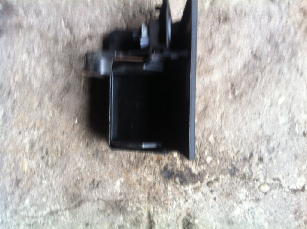 Scrumiera fata Opel Vectra A [1988 - 1995] Sedan 1.6 MT (75 hp) (86_ 87_)