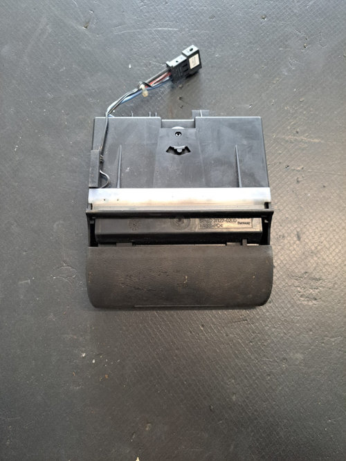Scrumiera fata originala Audi A3 8l FL - COD 8L0857951C
