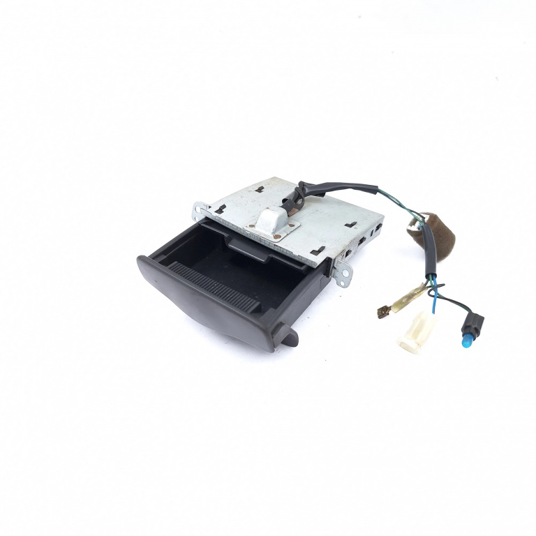Scrumiera Hyundai Elantra (Xd) 2000-2006