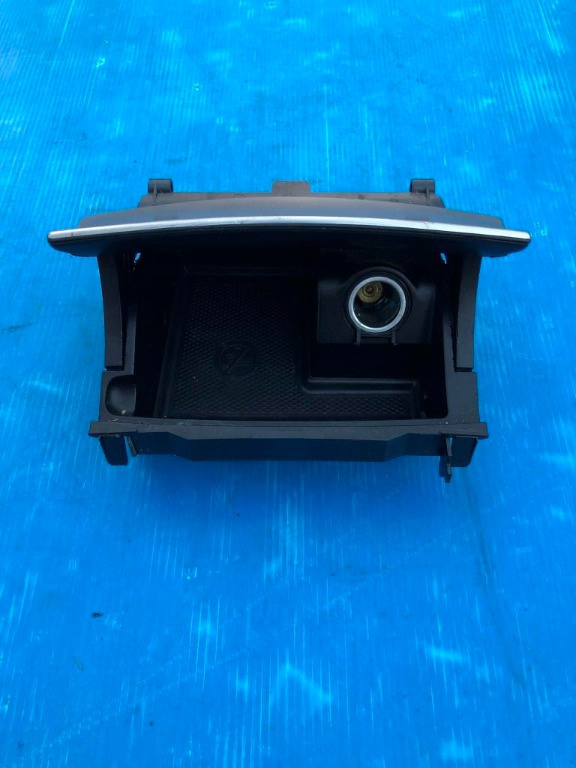 Scrumiera Mercedes C220 W203