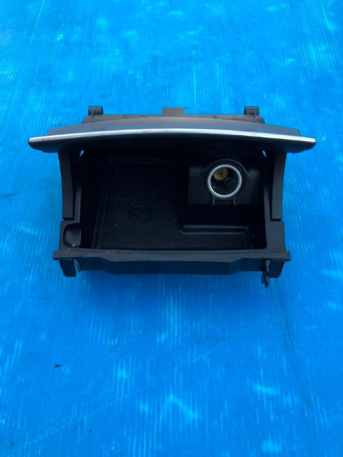 Scrumiera Mercedes C220 W203