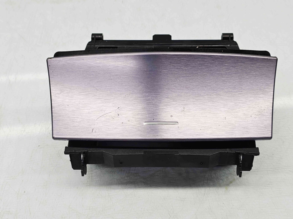 Scrumiera Mercedes Clasa C Coupe (CL203) [Fabr 2001-2011] A 203 68052 50