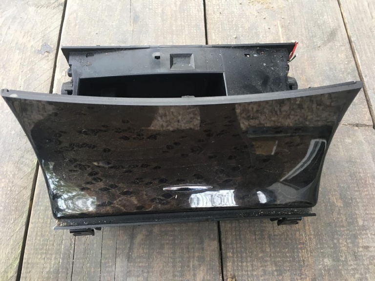 Scrumiera mercedes E class w211 2004