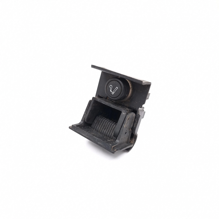 Scrumiera Nissan PRIMERA (P12, WP12) 2002 - 2007 68800BA000, MT37441
