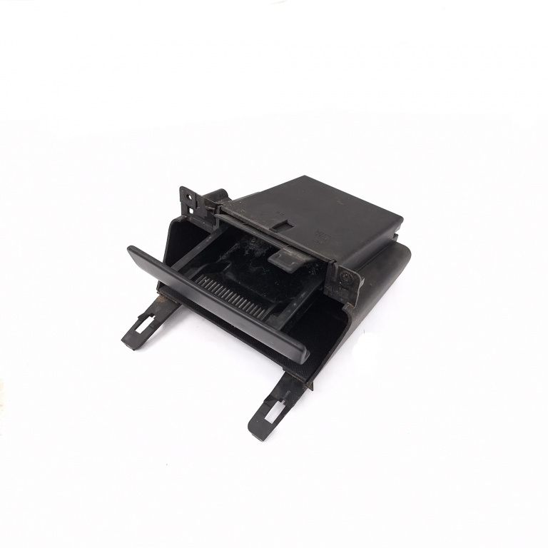 Scrumiera Peugeot 307 2001-2008 1.6 Hdi 110 9Hz (Dv6Ted4) Motorina 9653708677, 9653758077, 226671, 215555