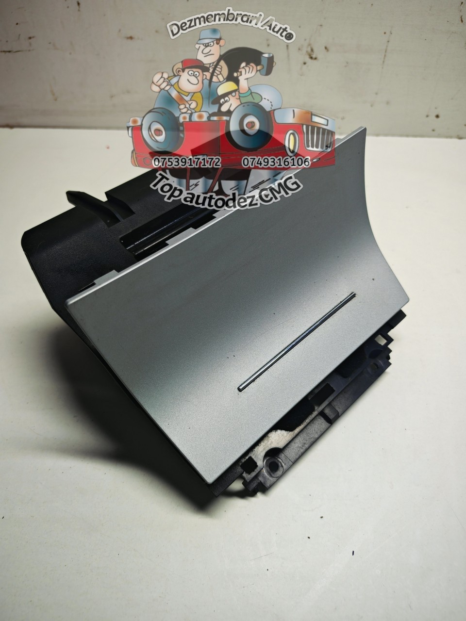 Scrumiera Skoda Octavia 2 gri scrumiera consola centrala1Z1863077A 1Z1857962B