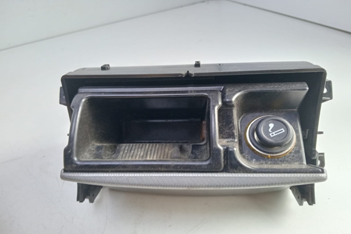 Scrumiera Toyota Avensis 2 T25 [2002 - 2006]