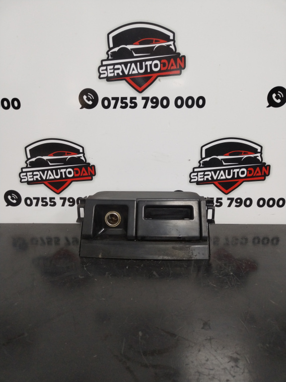 Scrumiera Toyota Land Cruiser (2002-2010) 3.0 Motorina 2008, 1A421-015G / CU BRICHETA / 1A411-013G
